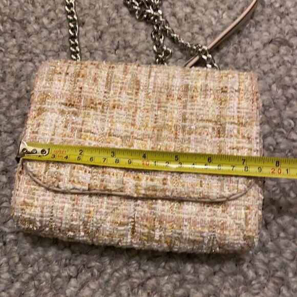 Kate Spade Briar Lane Quilted crossbody bag in perfect condition. New . - Picture 9 of 11